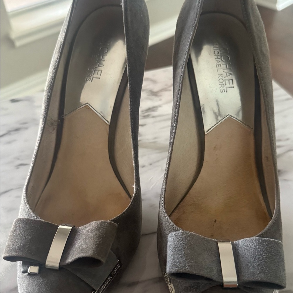 Michael Kors Gray Bow Heels